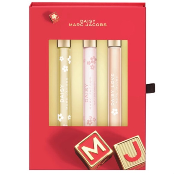 Marc Jacobs Other - MARC JACOBS Daisy Penspray Trio Set